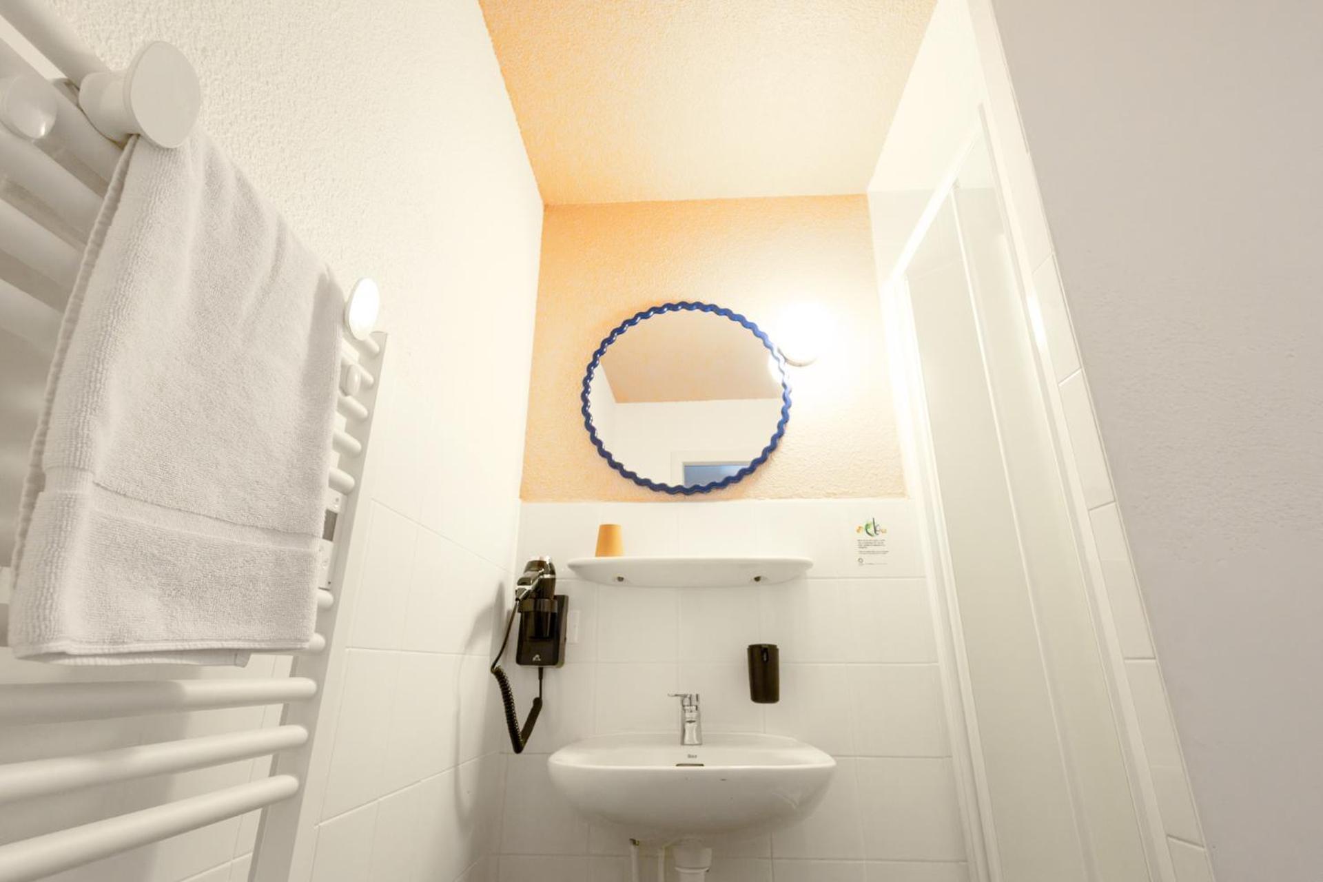 Cote Lac Hostel Evian 外观 照片